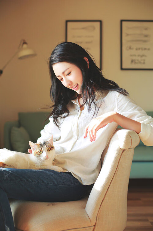 开云官方-_酷炫霓虹滑板：城市夜行的时尚运动_，滑板 炫酷