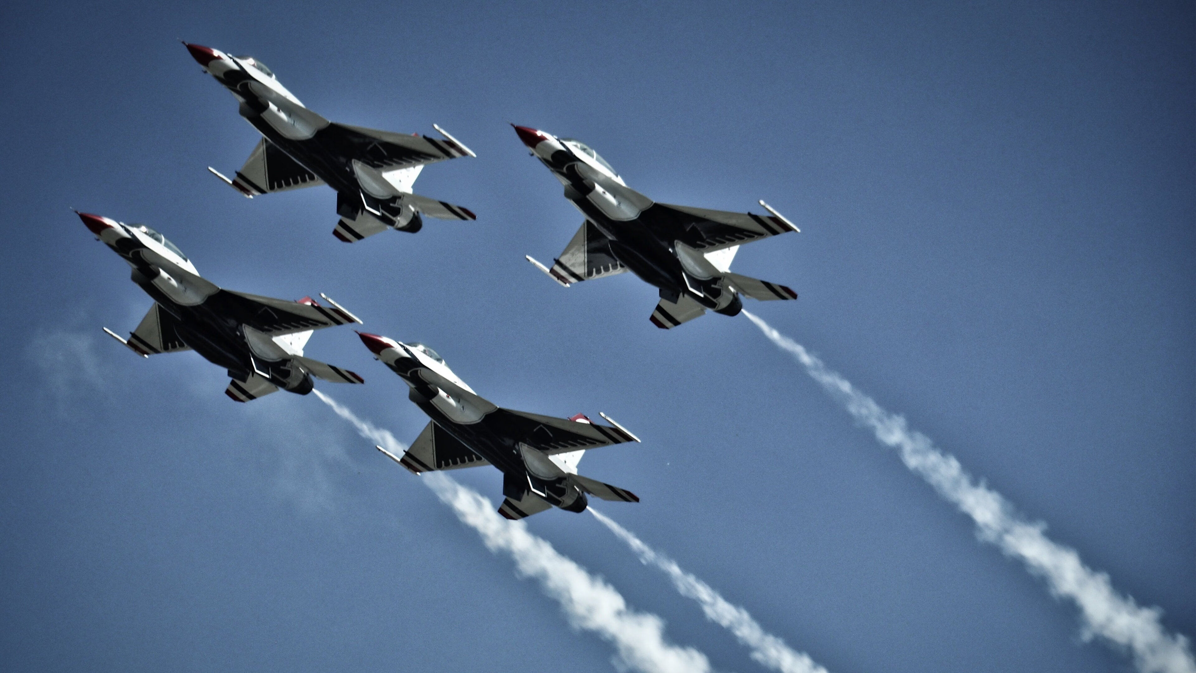 Kaiyun(中国)开云-史上最年轻“夺冠枪手”：新一代足球精英，迄今为止最年轻的足球先生是谁