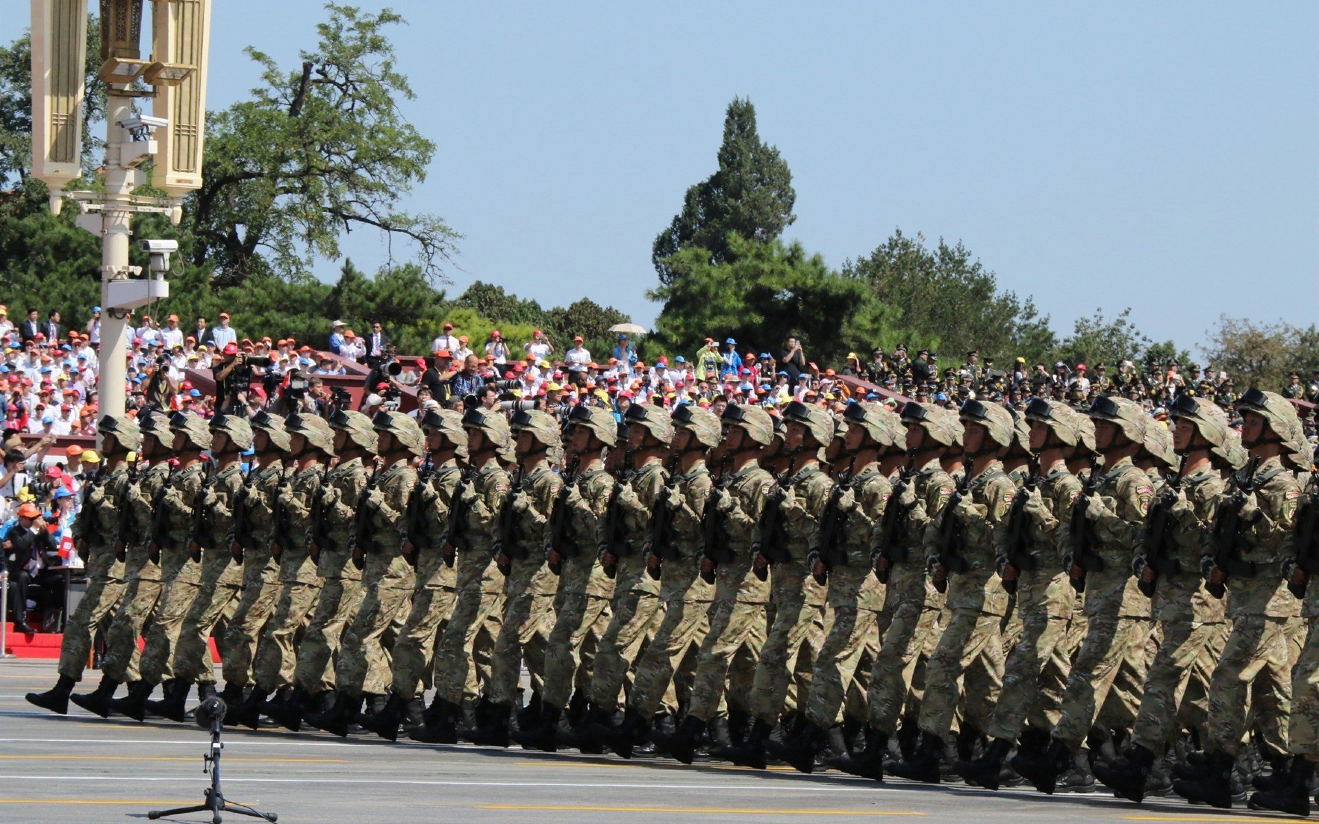 坎特加盟切尔西，中场硬度大幅提升，坎特转会切尔西