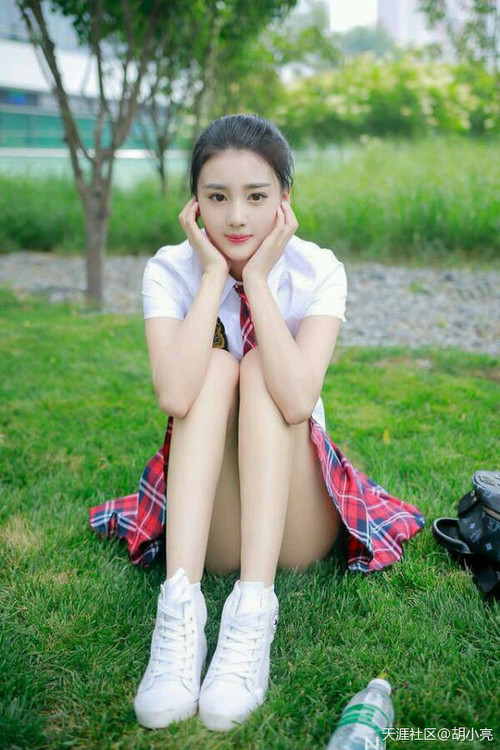 开云官网APP下载-张雨霏携队友全力冲击接力金牌，张雨霏接力赛夺金视频